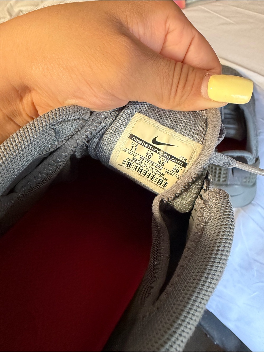 Nike Men’s Grey Knit Athletic Sneakers - Picture 8 of 10
